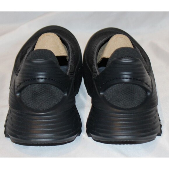 HOKA WOMEN'S RESTORE TC BBLC BLACK RECOVERY MEN'S 6 WOMEN'S 7 NIB - Picture 7 of 7